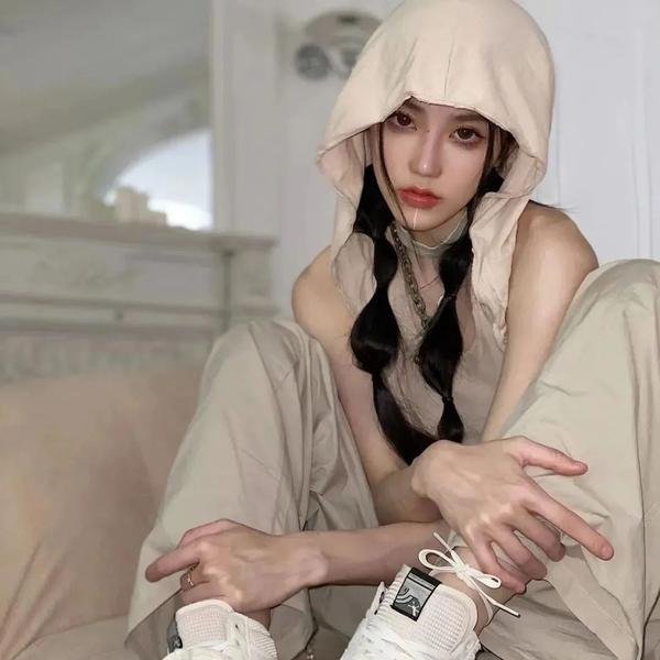 深渊幽灵海报