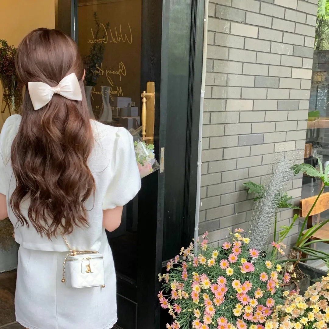 黑色琴弦海报