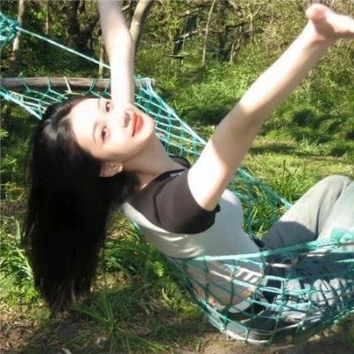 苏亚梦游仙境海报